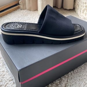 Like New Vince Camuto Black Slide
